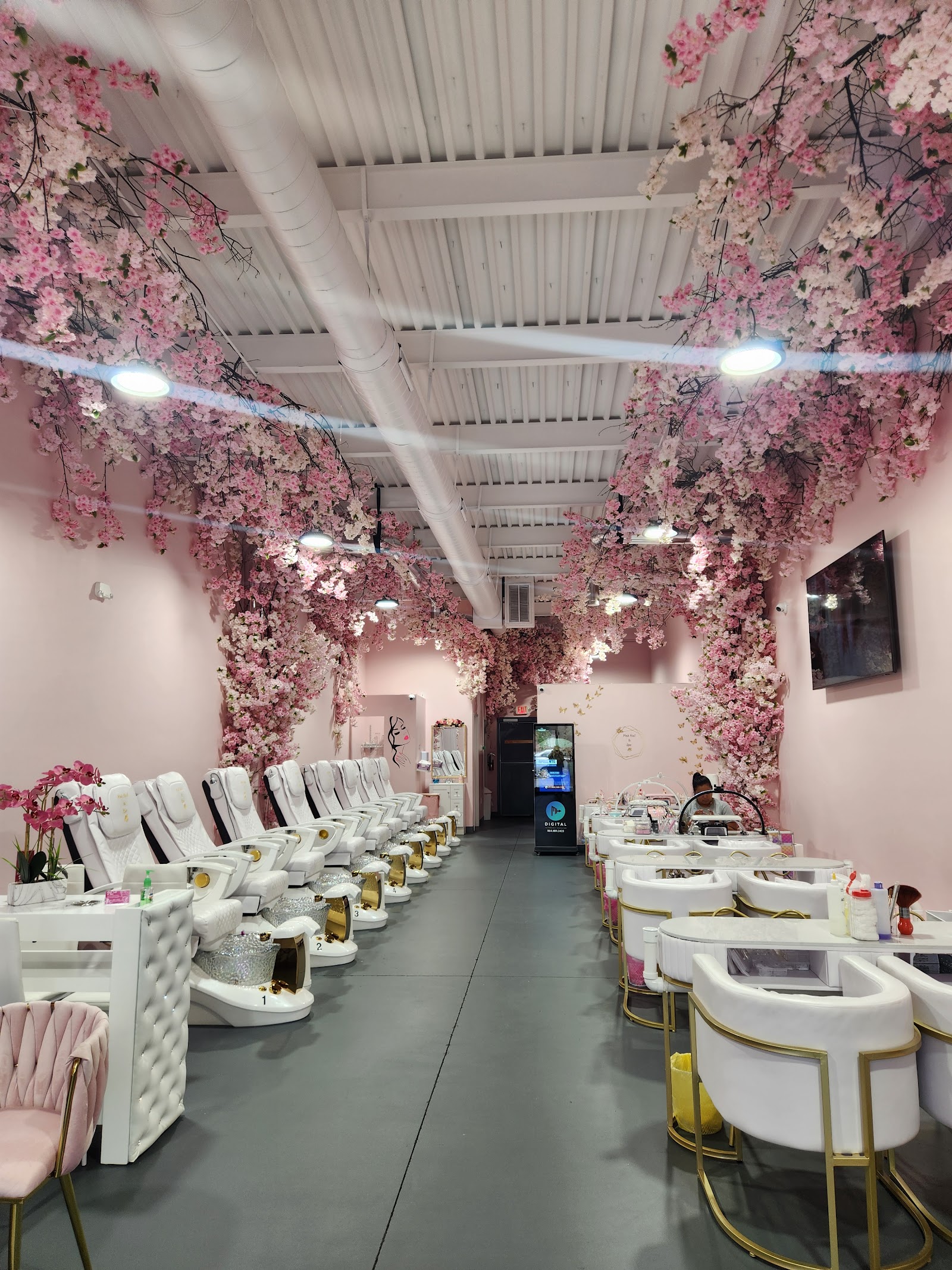Pink Nail & Spa nail photo 6